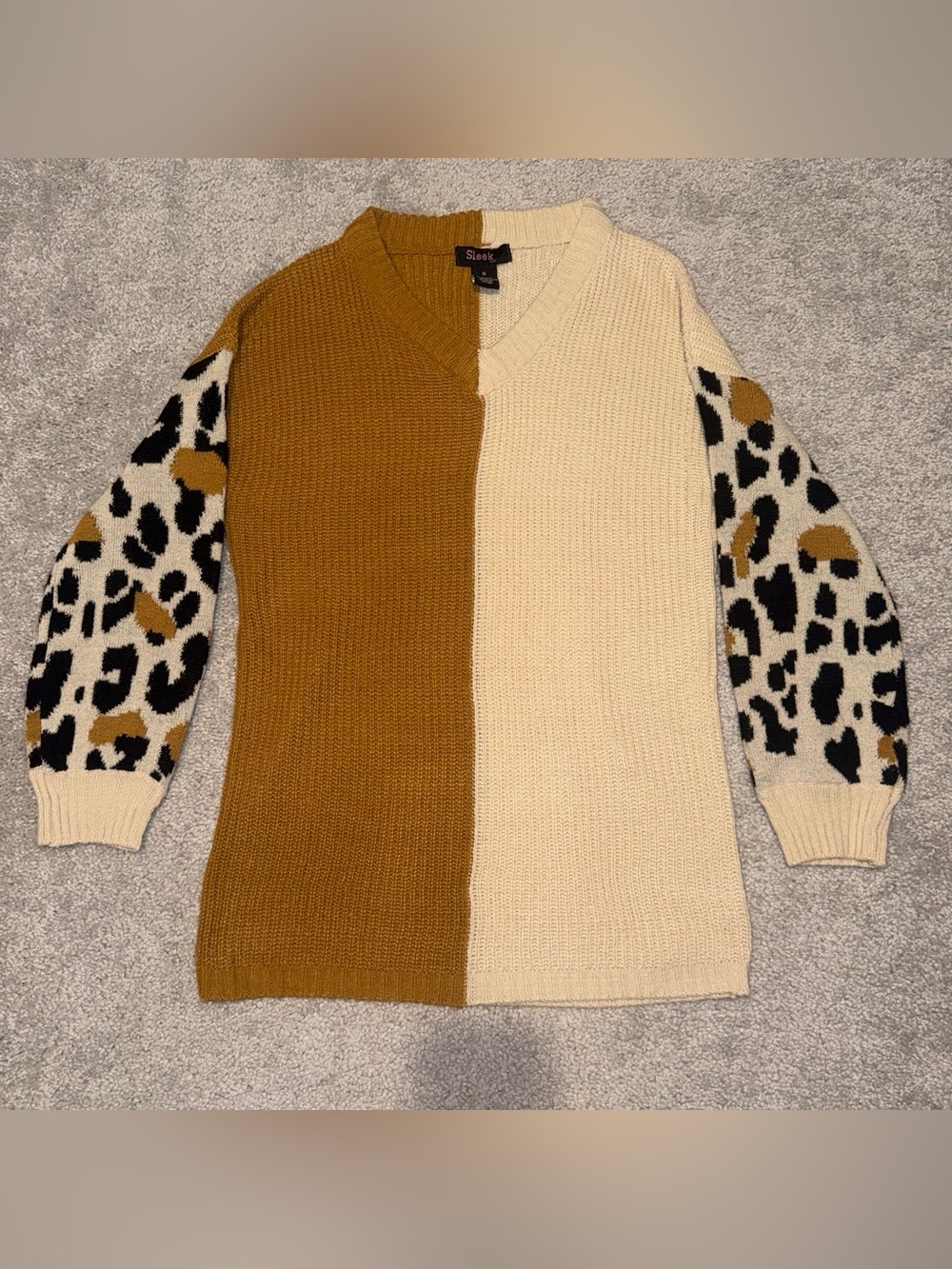 Lee Colorblock V-Neck Sweater with Leopard Print Sleeves - Mustard & Cream